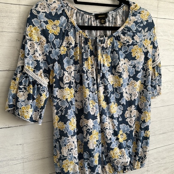 Espresso Floral Cut Out Blouse | SIZE S - Picture 3 of 7